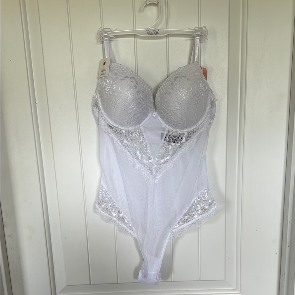 Rene Rofe Elegant White Lace Bodysuit